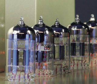 Тест усилителя QUAD II Classic Integrated: из знатной семьи