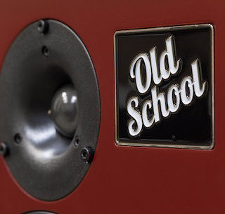 Тест полочной акустики Old School Monitor M2: а душа-то всегда молода