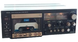 Sony Elcaset Wega E4950: отлично работающий аппарат несуществующего уже 37 лет формата