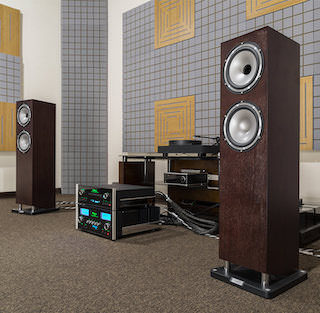 Ветер перемен: тест акустических систем Tannoy Revolution XT 8F