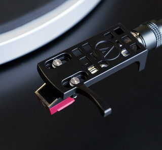 Тест винилового проигрывателя Audio-Technica AT-LP5: классический минимализм