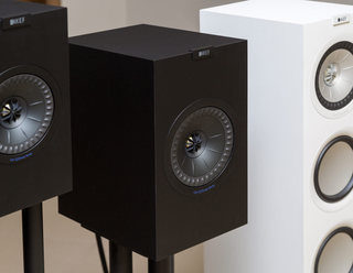 Репортаж с презентации восьмого поколения акустики KEF Q: красивые снаружи, холодные внутри