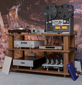 Репортаж с выставки Hi-Fi & High End Show 2017: техника и ее сочетания (часть 1)