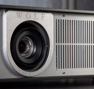 Тест DLP-проектора Wolf Cinema TXF-700: специфика элитных инсталляций