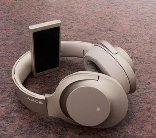 Тест плеера Sony NW-A45HN и наушников Sony h.ear on 2 Wireless NC: деловое партнерство