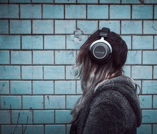 Тест смартфона Sony Xperia XZ3 с наушниками Beyerdynamic Amiron Wireless: есть ли жизнь без проводов?