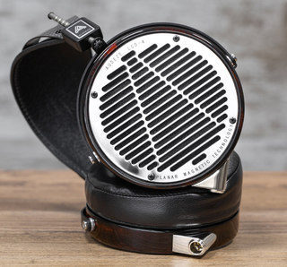 Тест планарно-магнитных наушников Audeze LCD-4: пьедестал почета