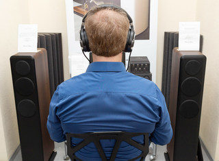 Hi-Fi & High End Show 2019: огромная акустика, треугольные полочники и битва форматов
