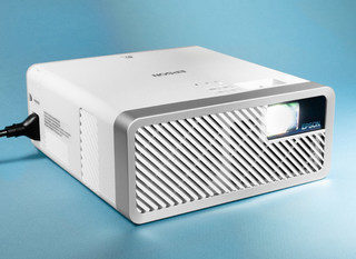 Тест проектора Epson EF-100W: для дневных развлечений