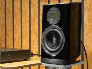 Тест полочников ELAC Vela BS 403: простыми словами о сложной акустике