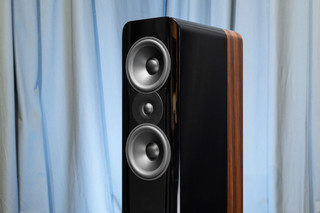 Напольная акустика Q Acoustics Concept 500: чистота кристальная