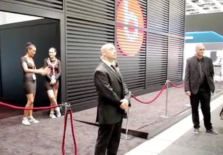 Видеоблог IFA 2013 (часть 3): обзор наушников Beats