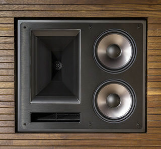 Инсталляционный проект домашнего кинотеатра на базе акустики Klipsch и проектора JVC
