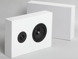 Тест настенных колонок Cambridge Audio WS30: если на полке места нет
