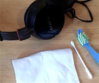 Как чистить наушники: вставные, накладные и EarPods
