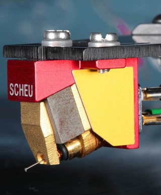Виниловые проигрыватели Scheu Analog: связанные мононитью