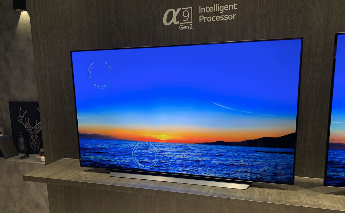 Озон телевизоры 65. Телевизор LG OLED g1. LG OLED 2019. LG телевизоры 2019. Haier OLED EVO.