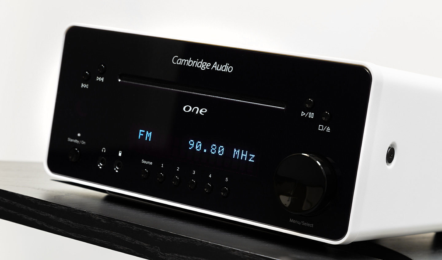 Тест компактной системы Cambridge Audio One: больше, чем кажется