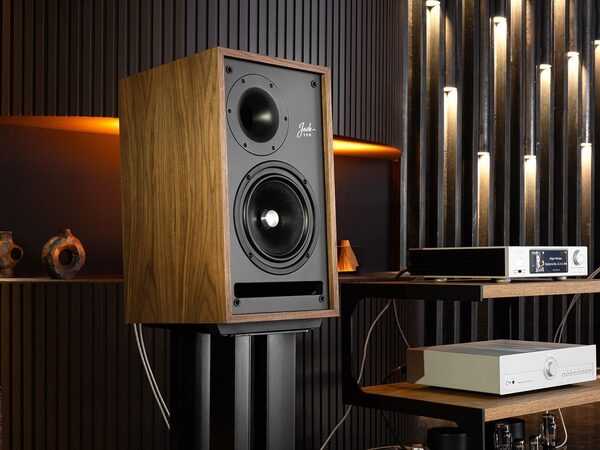 Тест полочной акустики Pylon Audio Jade 10th: акустика вне времени