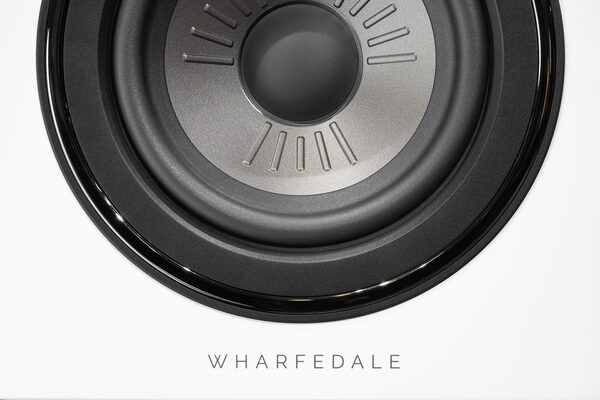 Wharfedale Diamond 12.1: современный звук с идеей из прошлого