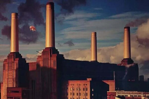 Электростанция Battersea снова в действии