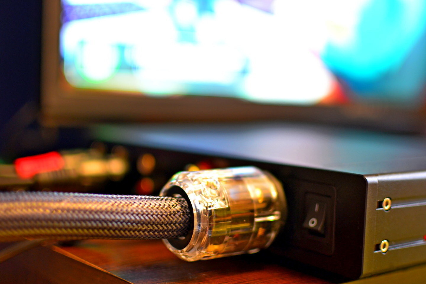 Аудио аналоговый кабель из посеребренной меди класса Hi-Fi в нарезку DAXX R89 (1 метр)