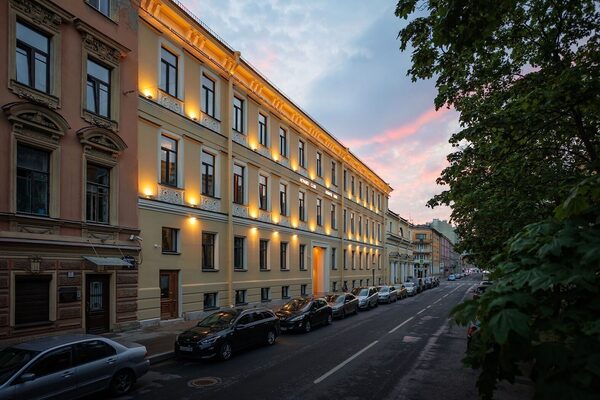 HOVARD HOTEL CLUB: Приют и услада Аудиофила