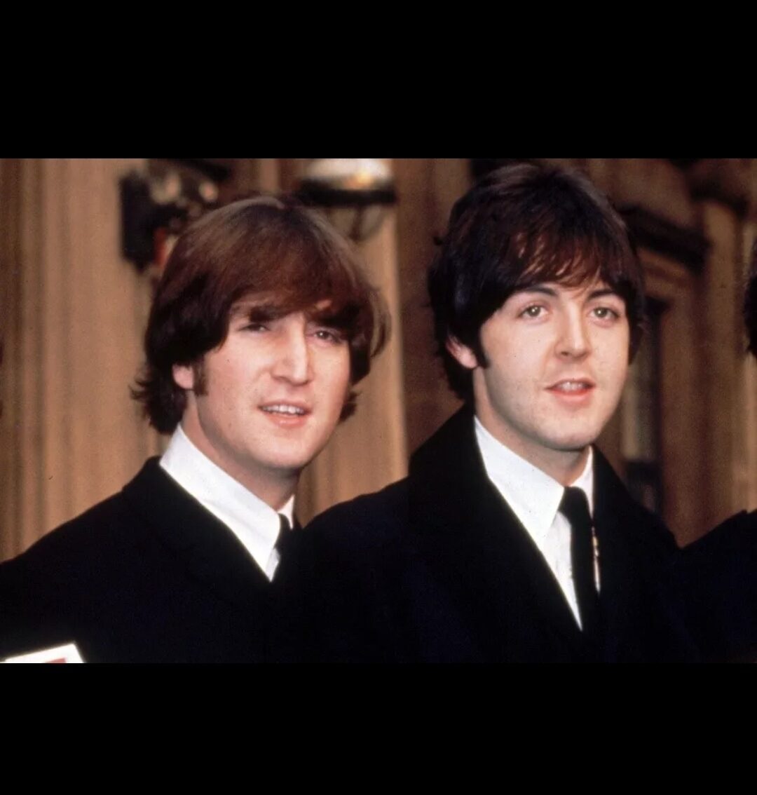 66 лет назад состоялась встреча Джона Леннона и Пола Маккартни