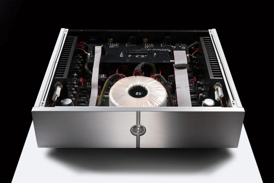 Audio Analogue AA100DM — мощь и утончённость в итальянском исполнении