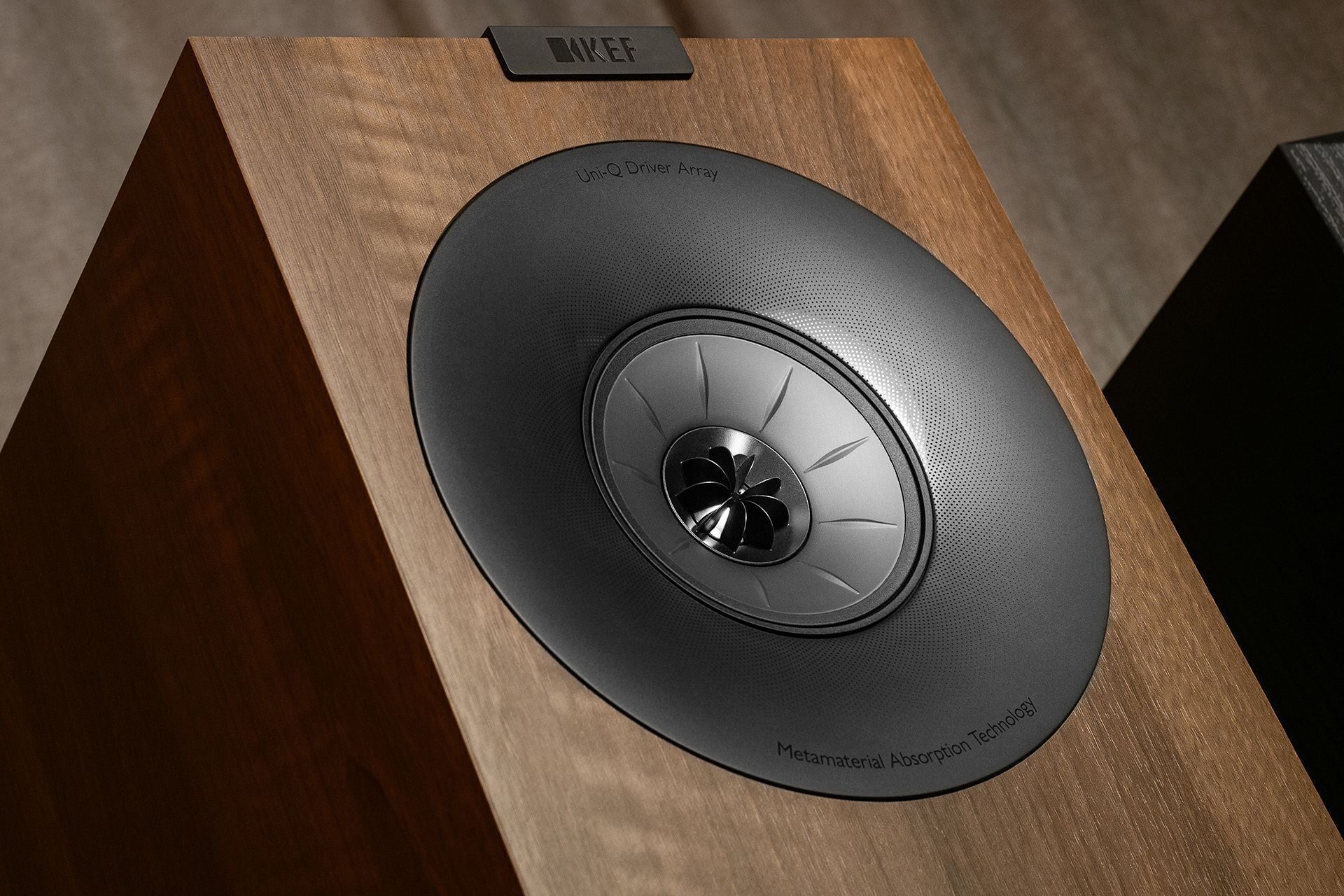 Тест напольной акустики KEF Q11 Meta: космические технологии на страже искусства