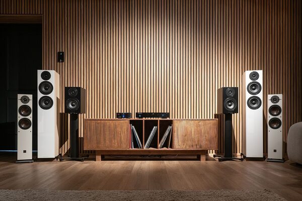 Необычный тест интегрального усилителя Phaze Audio Volt: Volt против всех?