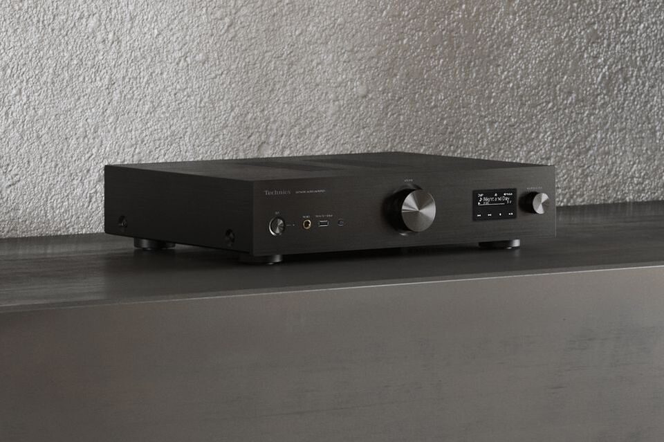 Technics SU-GX70: интегральник со стримингом и HDMI ARC