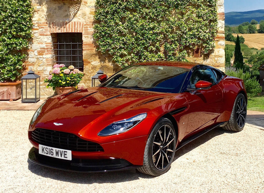 Виртуальный мотор Aston Martin озвучат в наушниках Master & Dynamic
