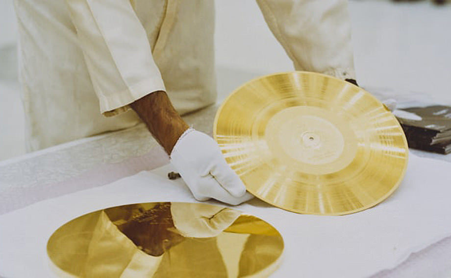 NASA выпустит золотую пластинку с «Вояджера» на виниле