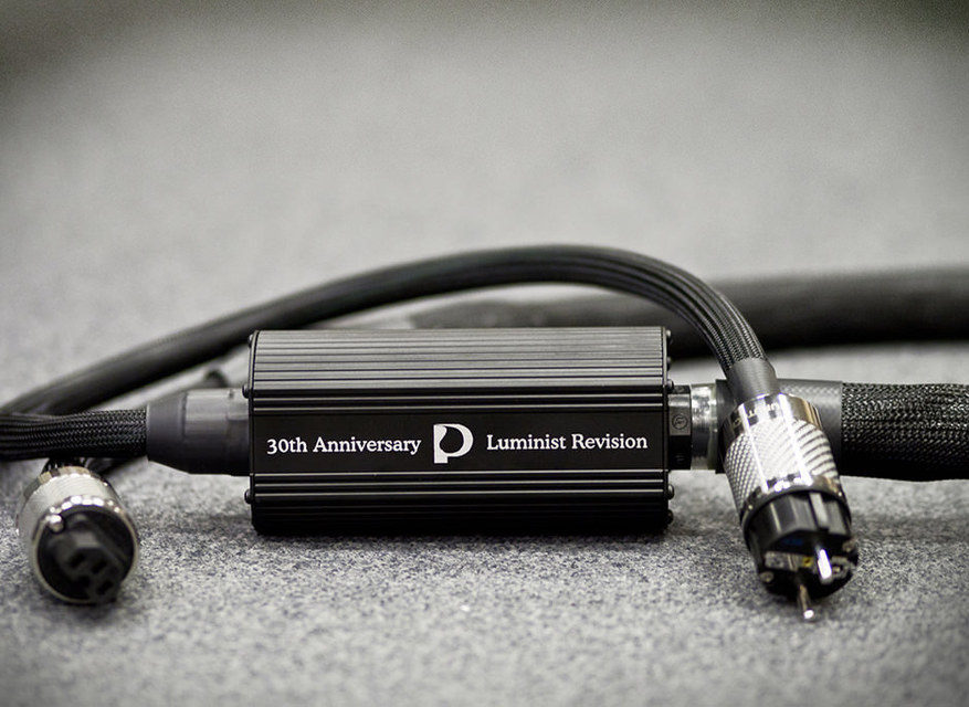 Юбилей Purist Audio Design разработчик отметил выпуском сетевого кабеля