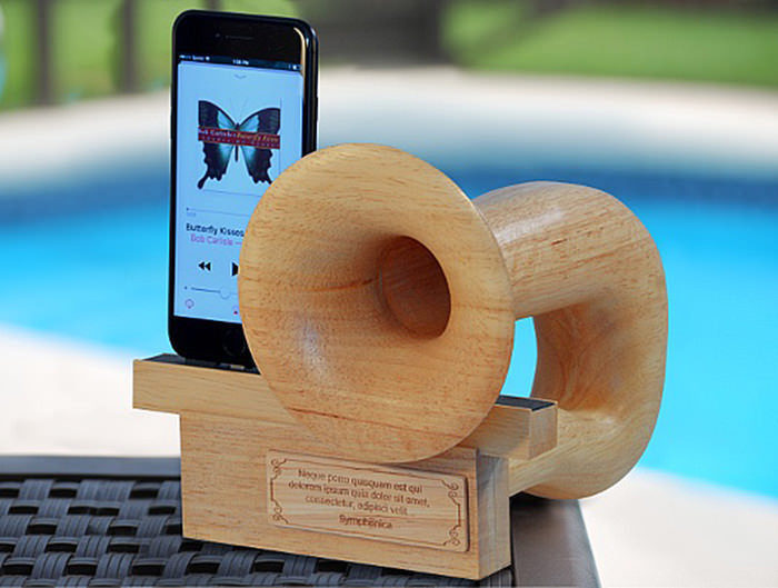 Symphonica: еще один деревянный рупор для iPhone