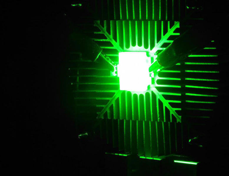Ученые создали дисплей на квантовых точках с ярчайшим зеленым