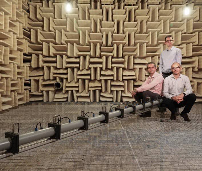 Ученые смогли с помощью звука сделать предметы прозрачными для акустических и электромагнитных волн