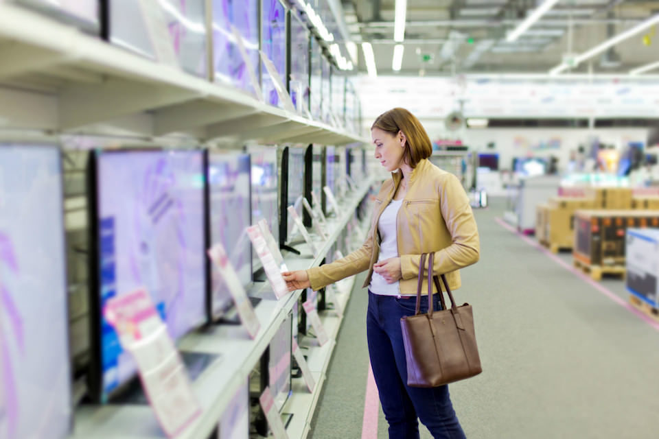Российский рынок телевизоров: продажи растут, технологии дешевеют, большие диагонали стали популярнее