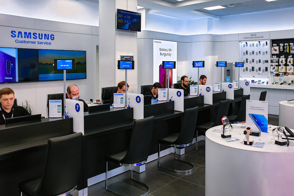 Samsung Electronics открыла обновленный флагманский магазин на Тверской
