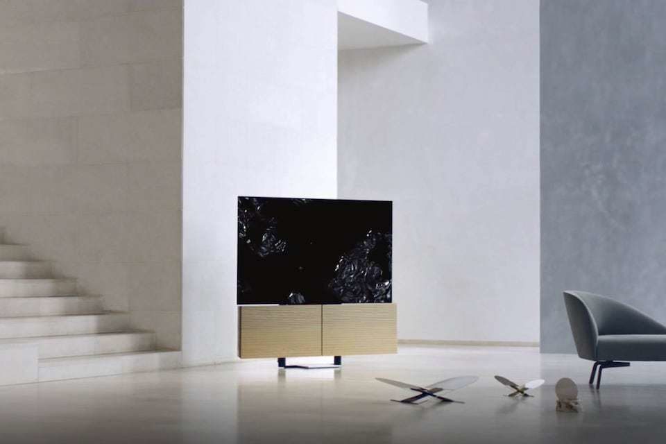 Bang & Olufsen выпустила 77-дюймовый OLED-телевизор BeoVision Harmony