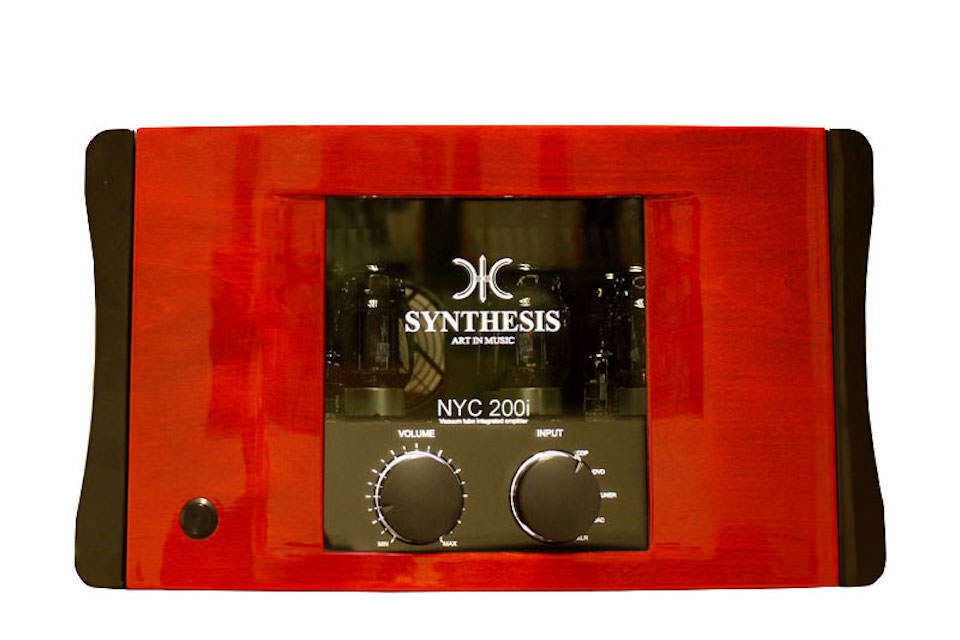 Ламповый стереоусилитель Synthesis NYC 200i: фирменный выходной трансформатор и почти бесшумный вентилятор