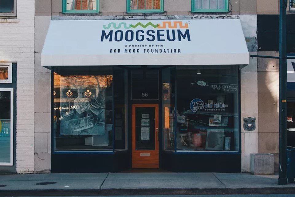 В США открылся посвященный Роберту Мугу и его синтезатору музей Moogseum