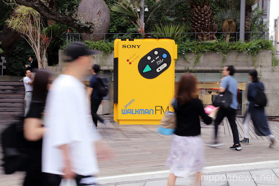Sony устроила инсталляцию из 230 плееров в честь сорокалетия Walkman