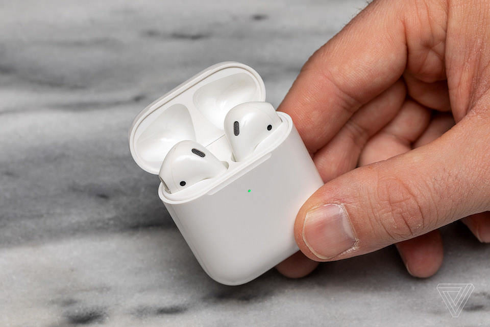 Слухи: Apple готовит AirPods с шумоподавлением и водозащитой и маленькую HomePod