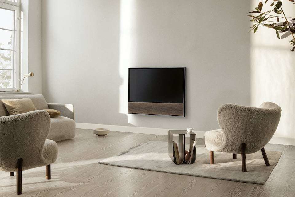 Bang & Olufsen расширила линейку OLED-телевизоров 48-дюймовой моделью Beovision Contour