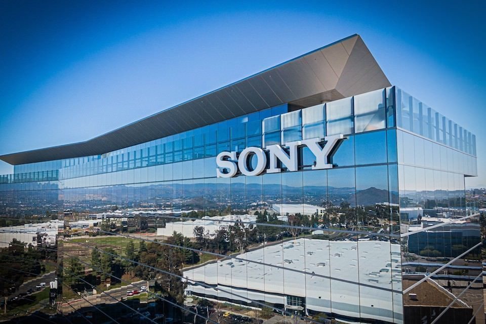 Реструктуризация Sony: направления домашних равлечений, потребительского аудио-видео и мобильных систем объединят в одно