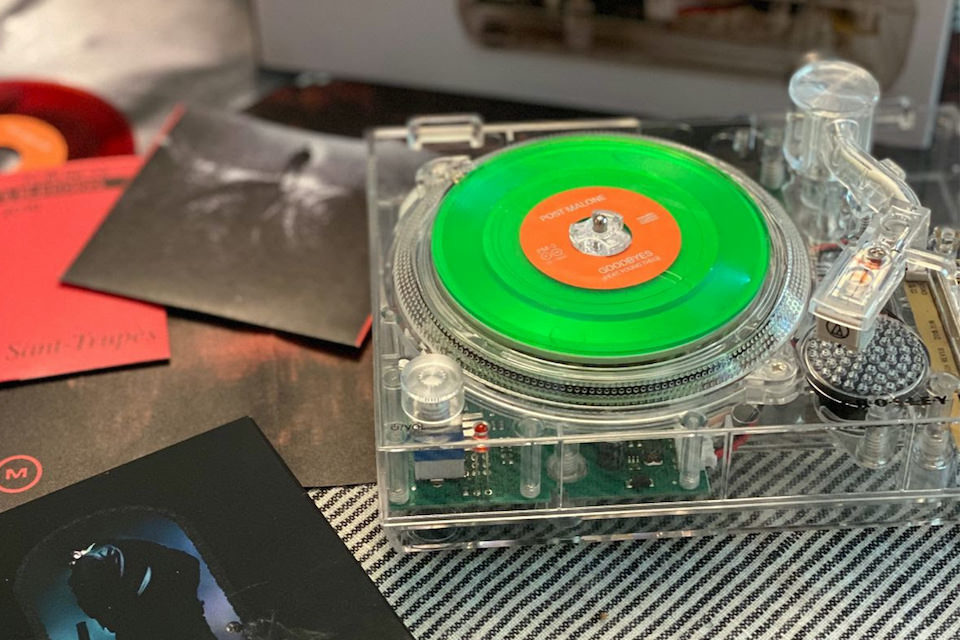 Crosley выпустила прозрачную вертушку 8-ban для трехдюймовых пластинок к Record Store Day