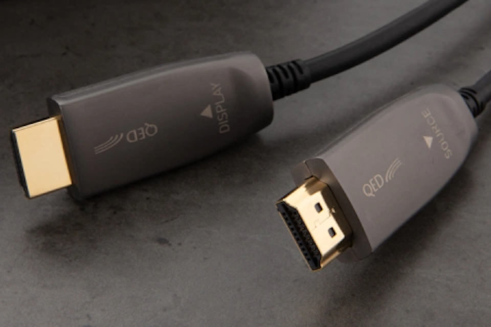 Активный кабель QED Performance HDMI: способность передачи 8К на 100 метров