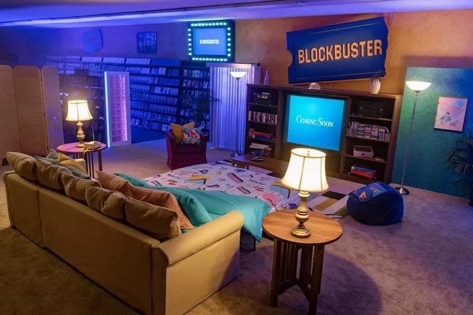 Последний магазин видеопроката Blockbuster можно арендовать для ностальгического киномарафона